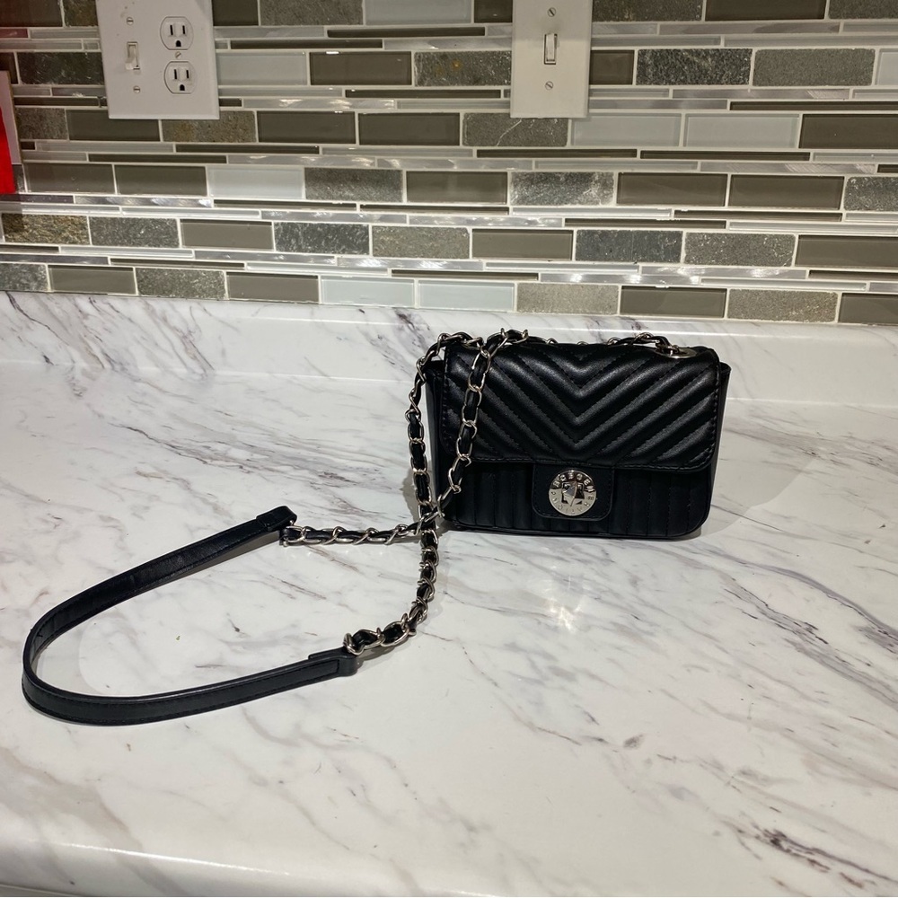 BCBG quilted bag on chain WOC wallet on chain